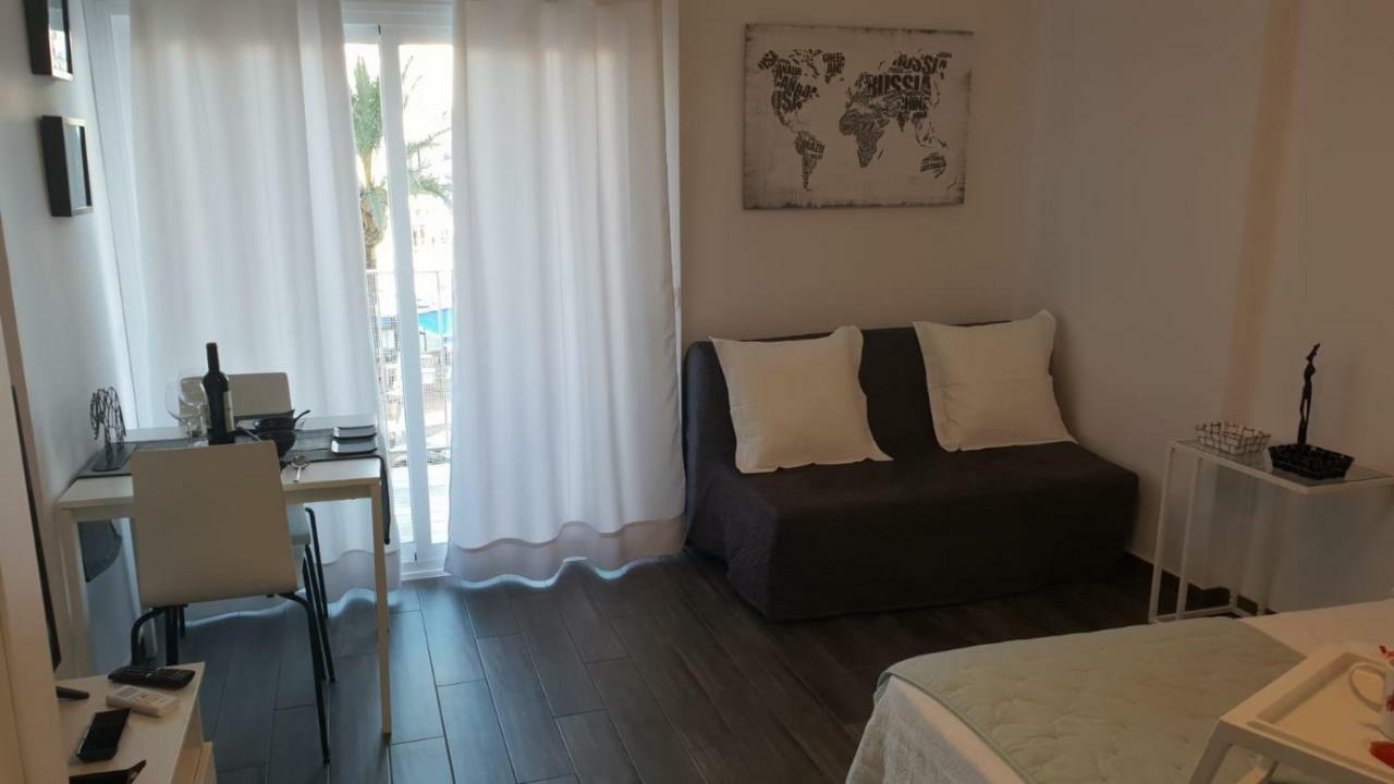 Apartamento Minerva Jupiter เบนัลมาเดนา ภายนอก รูปภาพ